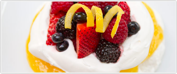 Lemon Pavlova With Berries