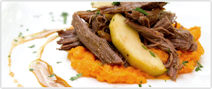 sweet-and-spicy-braised-brisket-with-apples-and-ginger
