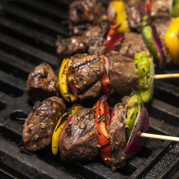 Beef & Veggie Kabobs With Basil Sauce