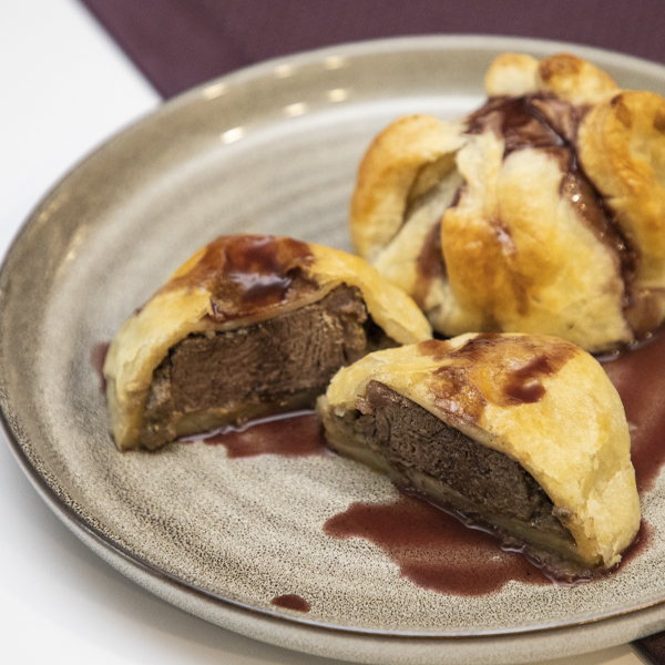 Mini Beef Wellingtons With Red Wine Gravy Recipe